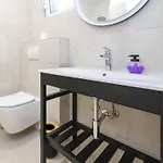 Sova By Interhome * Nečujam